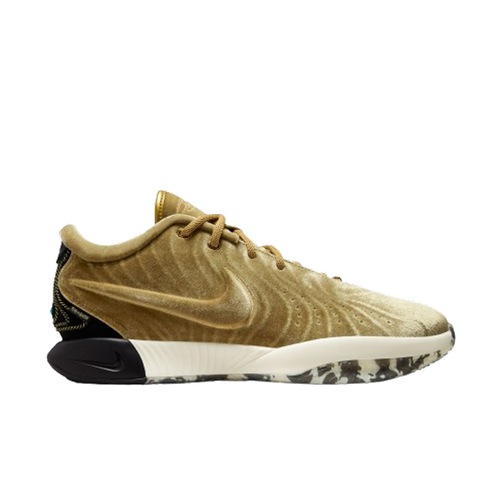 LeBron James LeBron XXI Basketball Shoes